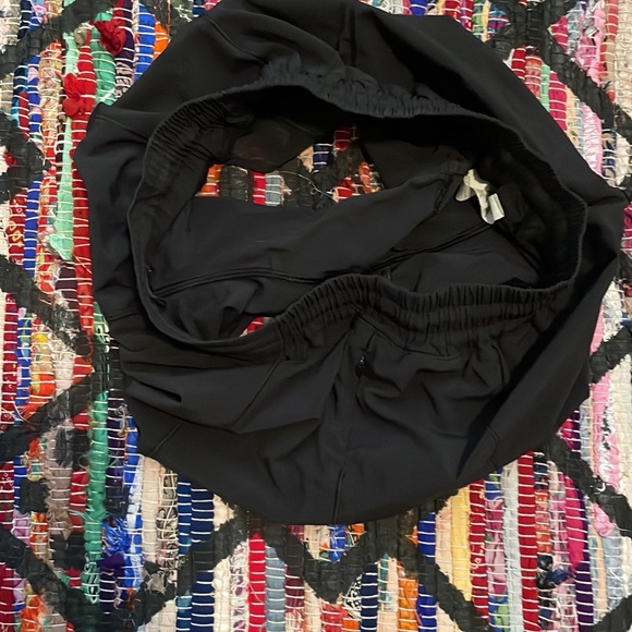 Lululemon Hotty Hot II in Black - Picture 3 of 4